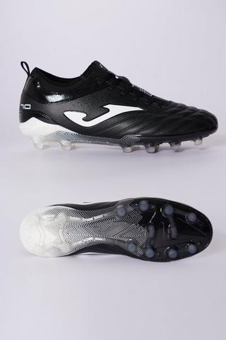 N10 Soccer Boots