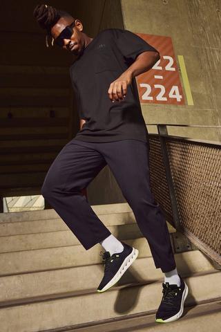 Elite Relaxed Fit Cropped Bottoms