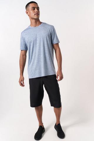 Below-the-knee Active Shorts