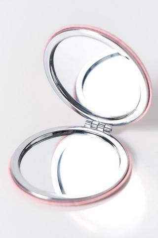 Compact Mirror