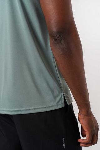Dri-sport T-shirt
