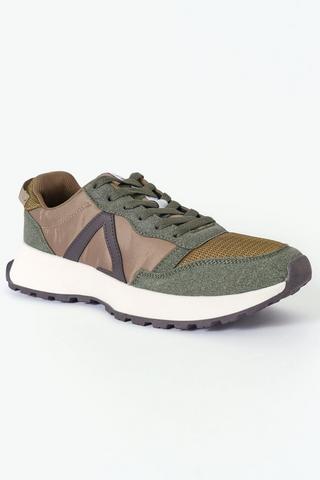 Terrain Casual Sneaker