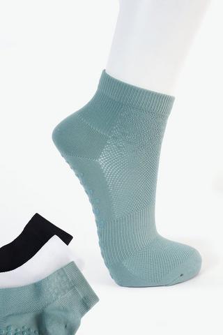 3-pack Studio Seamless Yoga Socks - 4-7