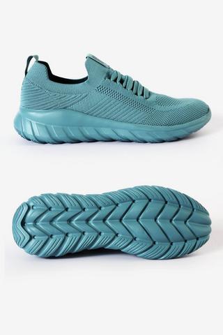 Nova Gym + Studio Trainers