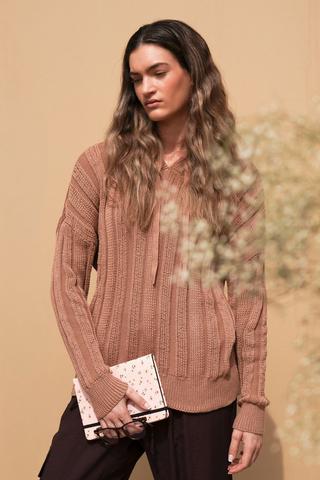 Hooded Pullover