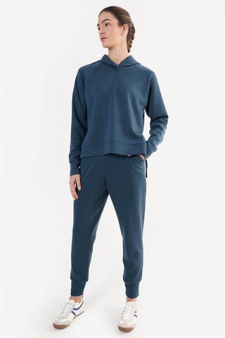 Hooded Pullover