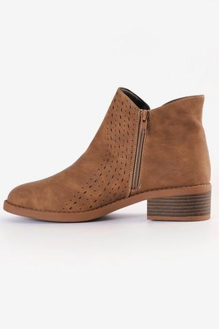 Cut-out Ankle Boots