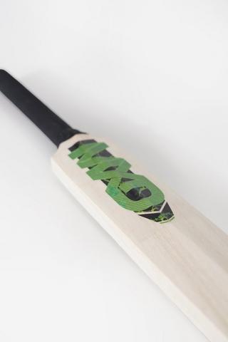 Heat Cricket Bat