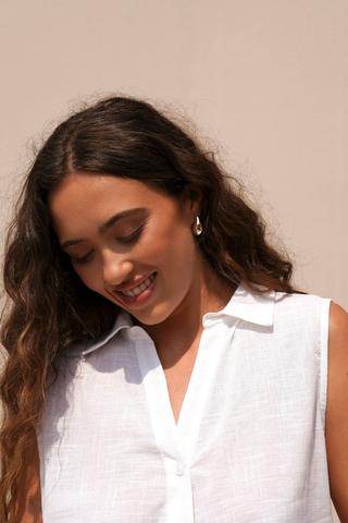 Sleeveless Blouse