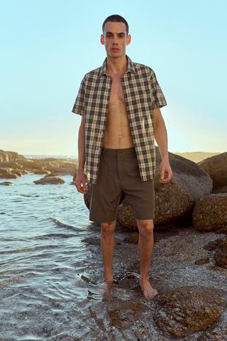 Hybrid Short
