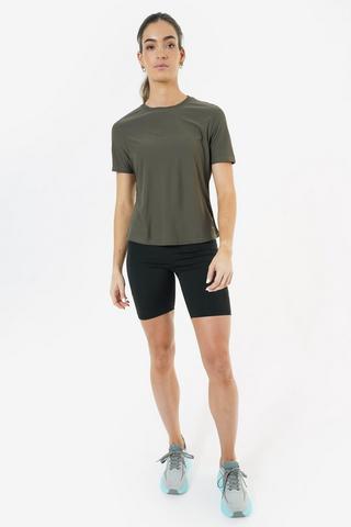 Technical Mid-thigh Legging