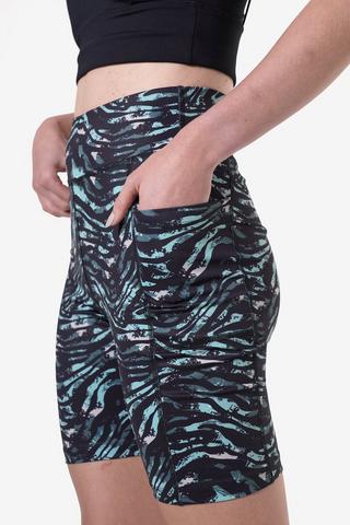 Motion Mid-thigh Legging