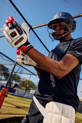 Blaze Cricket Glove - Right Hand