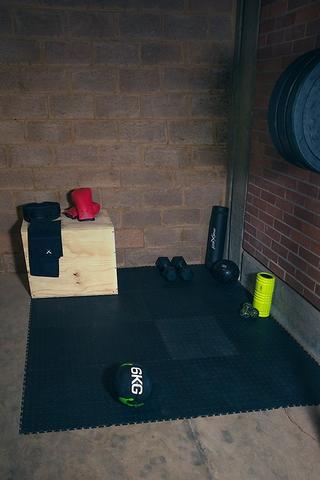 4-piece Interlocking Floor Mats