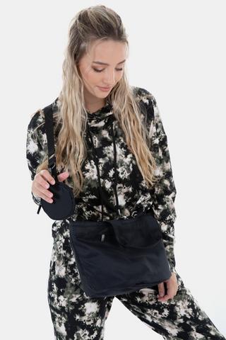 Shoulder Bag With Coin Purse