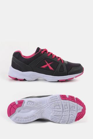 Maxed hot sale running shoes