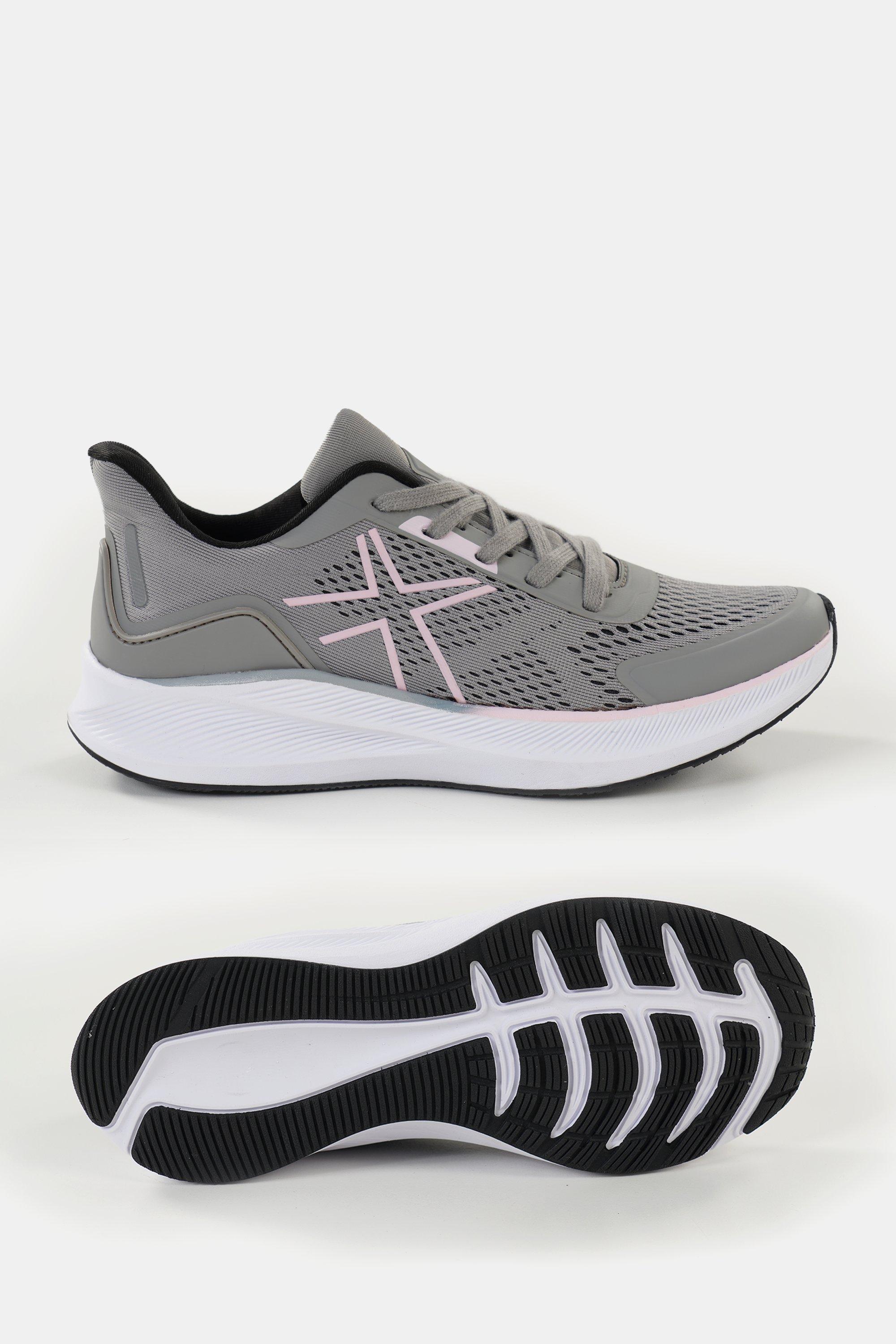 mr price running shoes