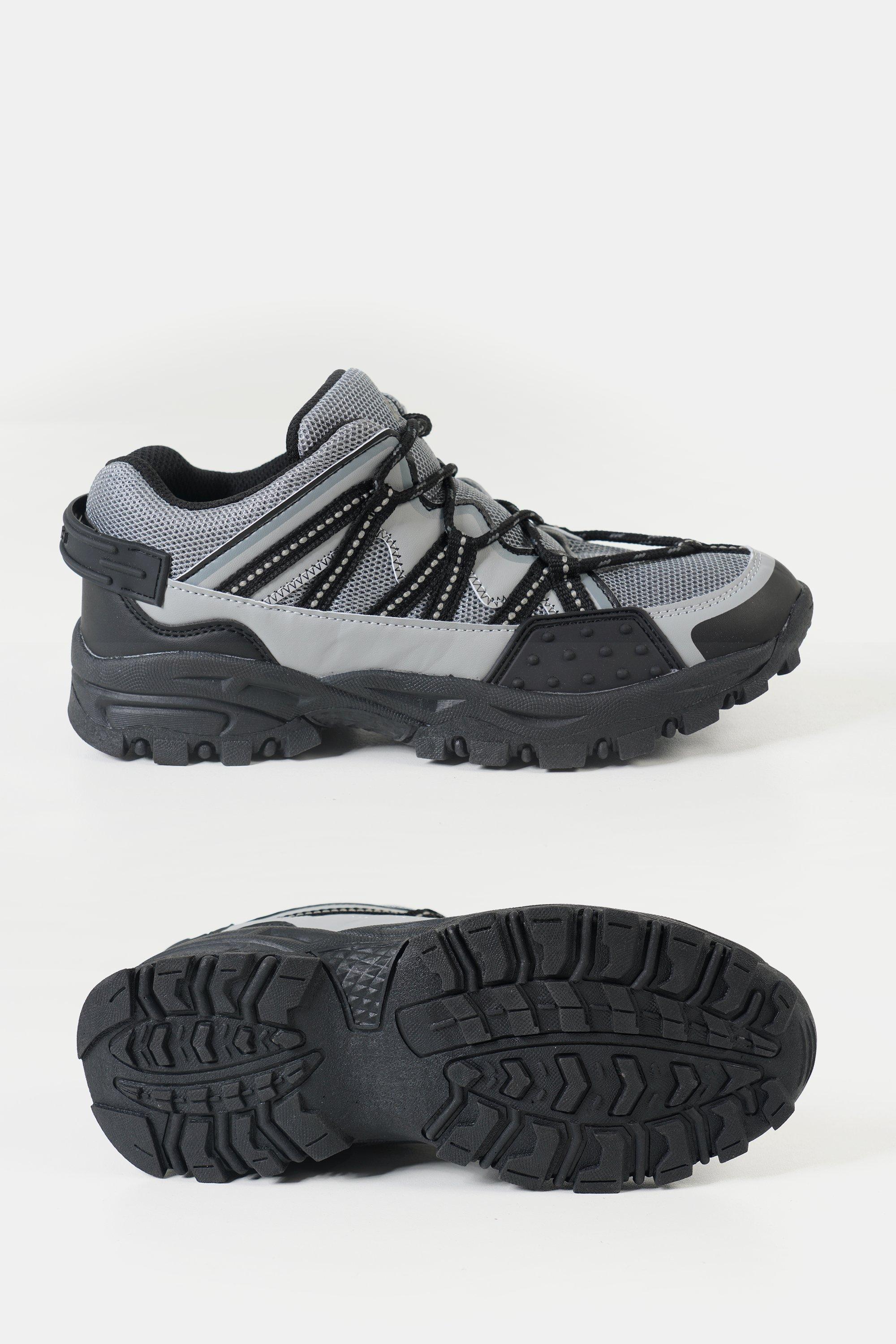 full cut hiking boots
