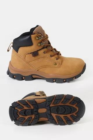 Dune Hiking Boots