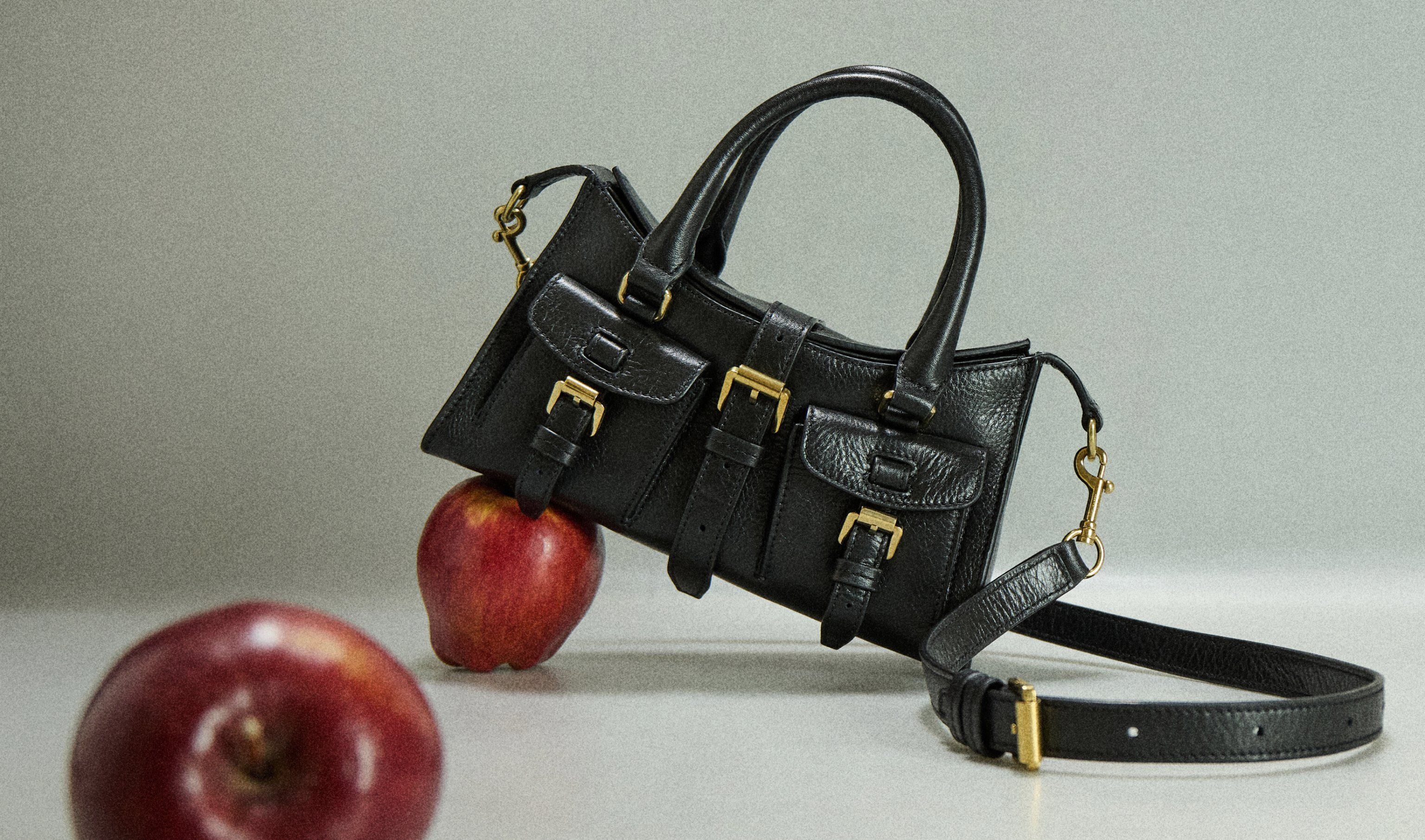 mulberry mini roxanne bag in black leather