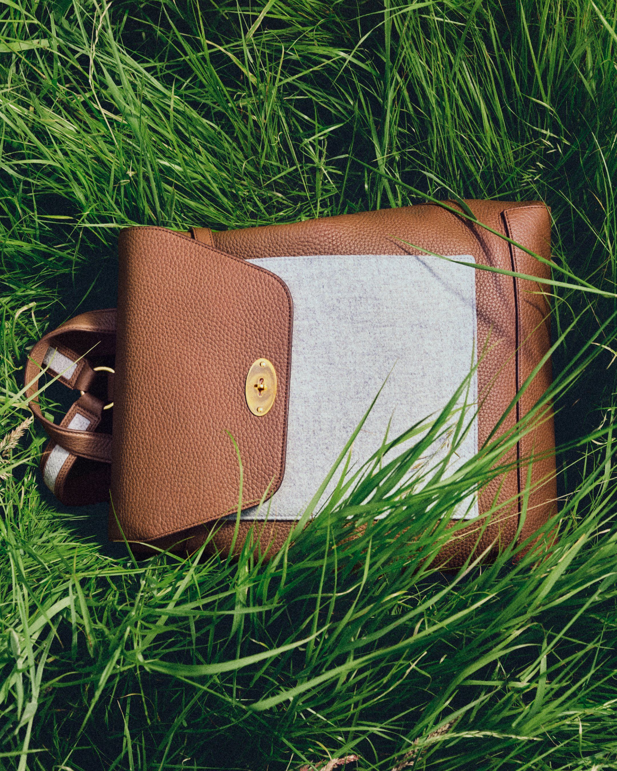 mulberry eleventy backpack in oak leather
