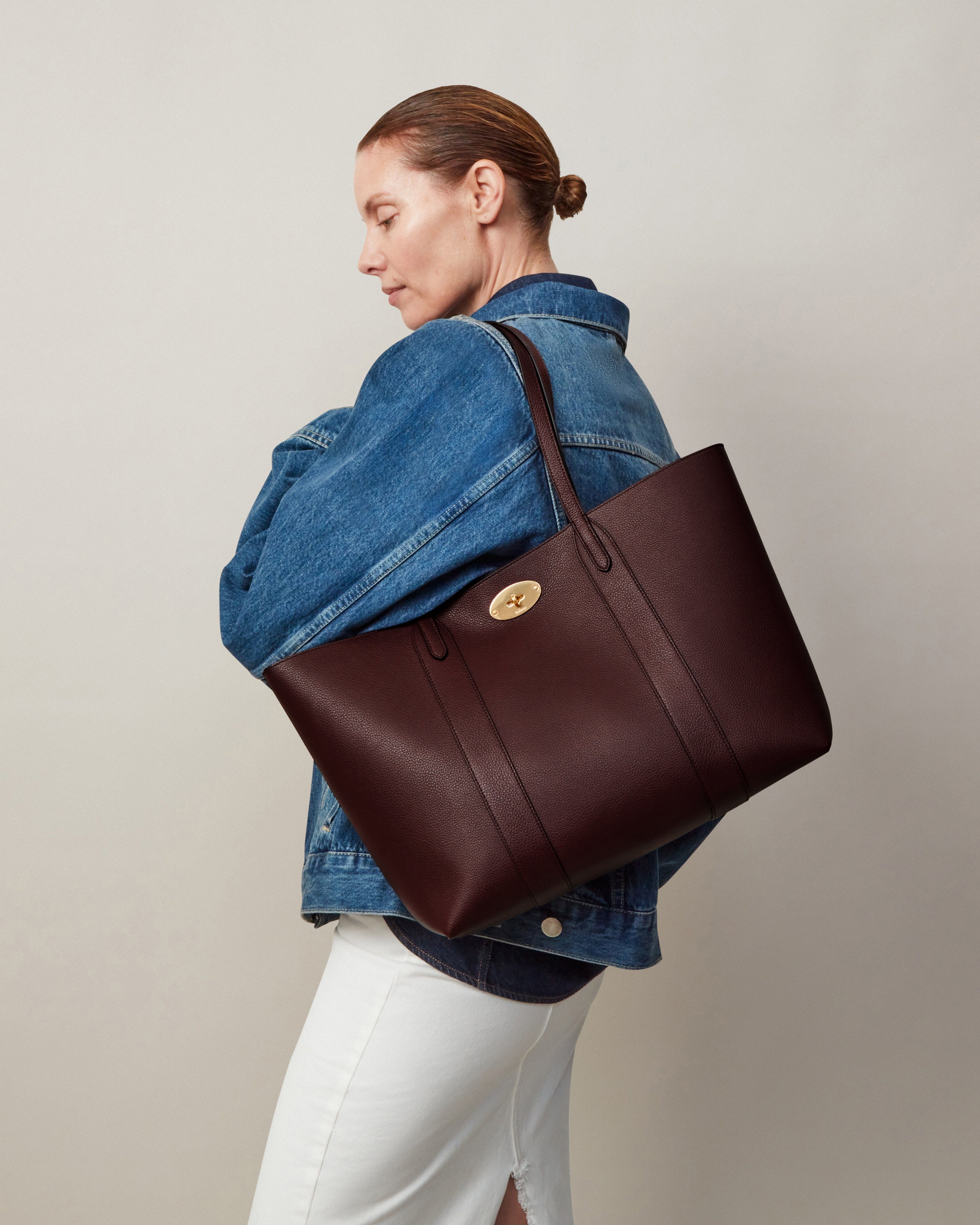 Model Small Zipped Bayswater oak SCG