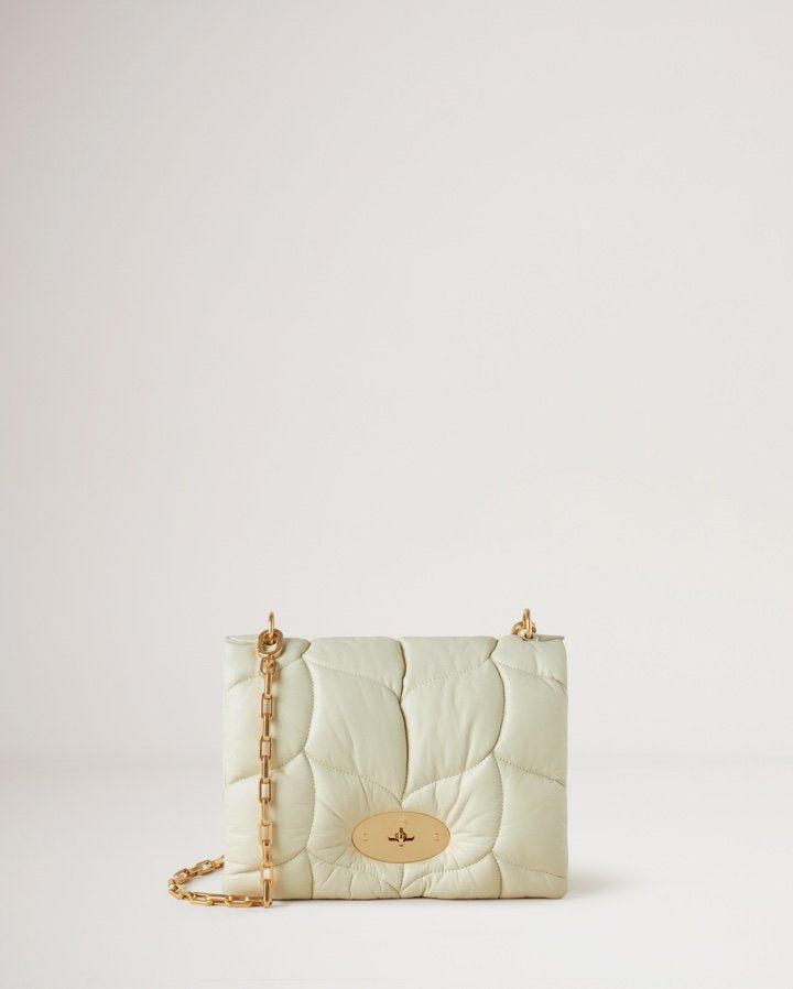 MANIFESTO - GOING SOFT ISN'T ALWAYS A BAD THING: Mulberry's Softie Bag