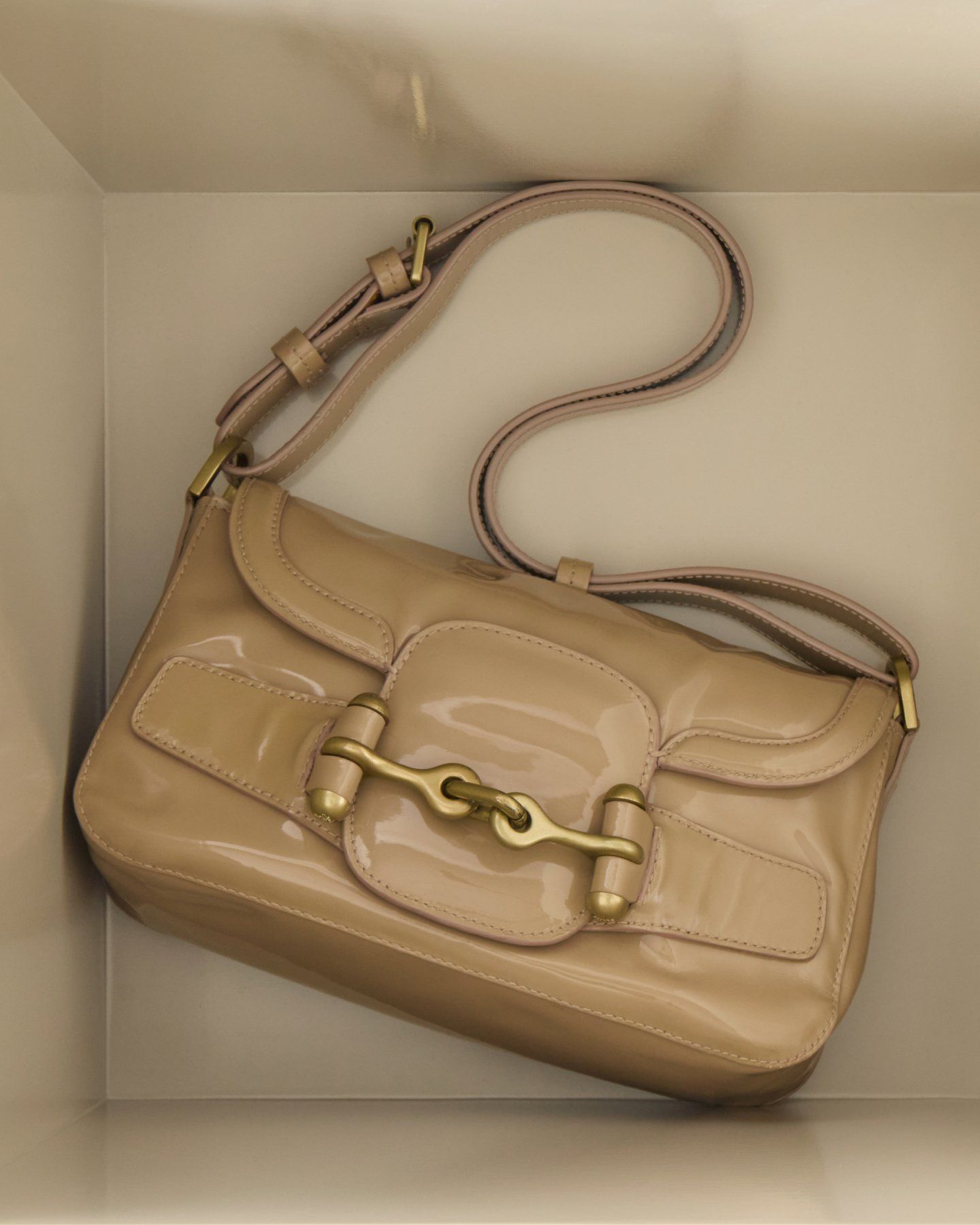 Mulberry pre-loved Small Latimer bag in Latte Patent