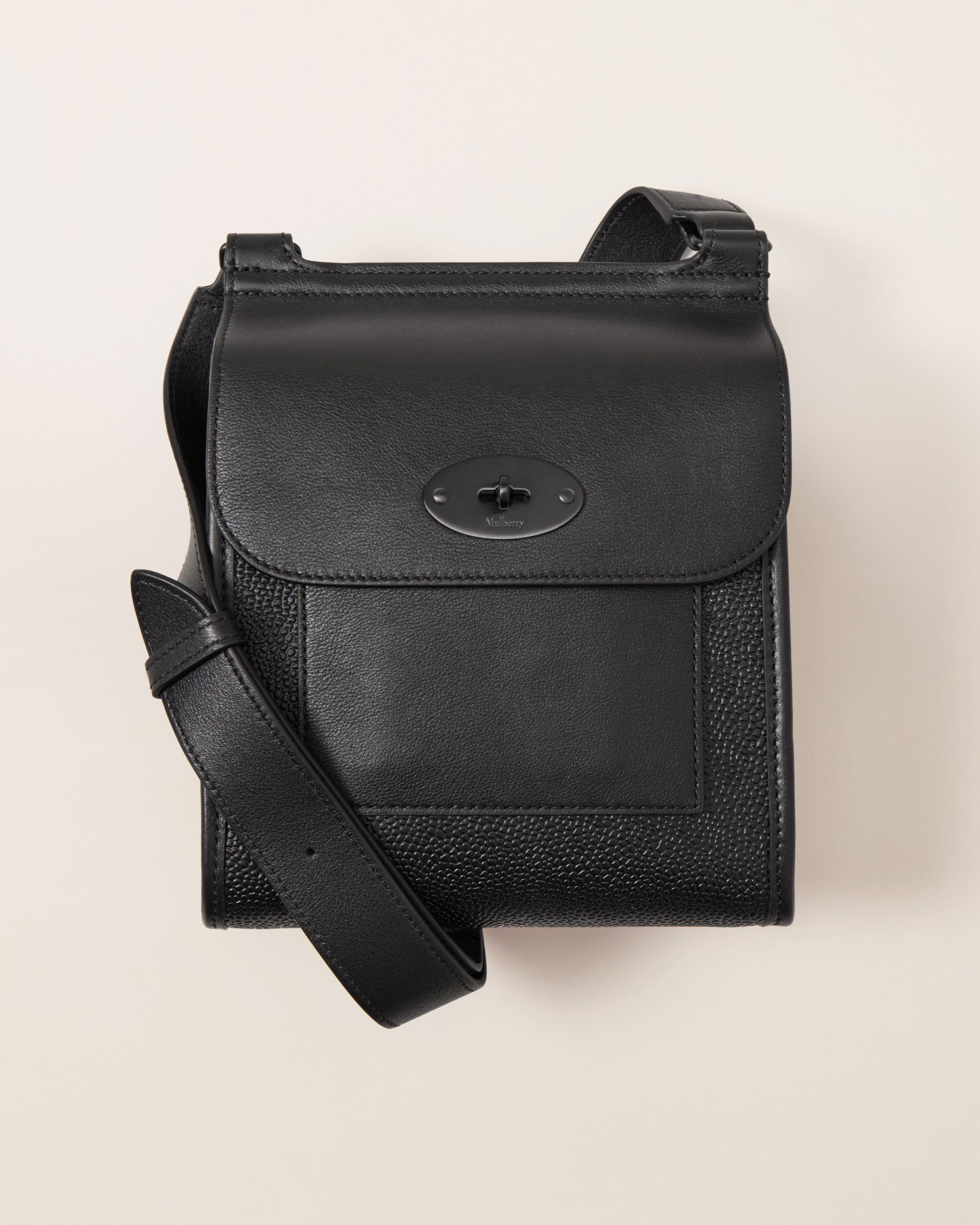 Mulberry Antony bag in black leather