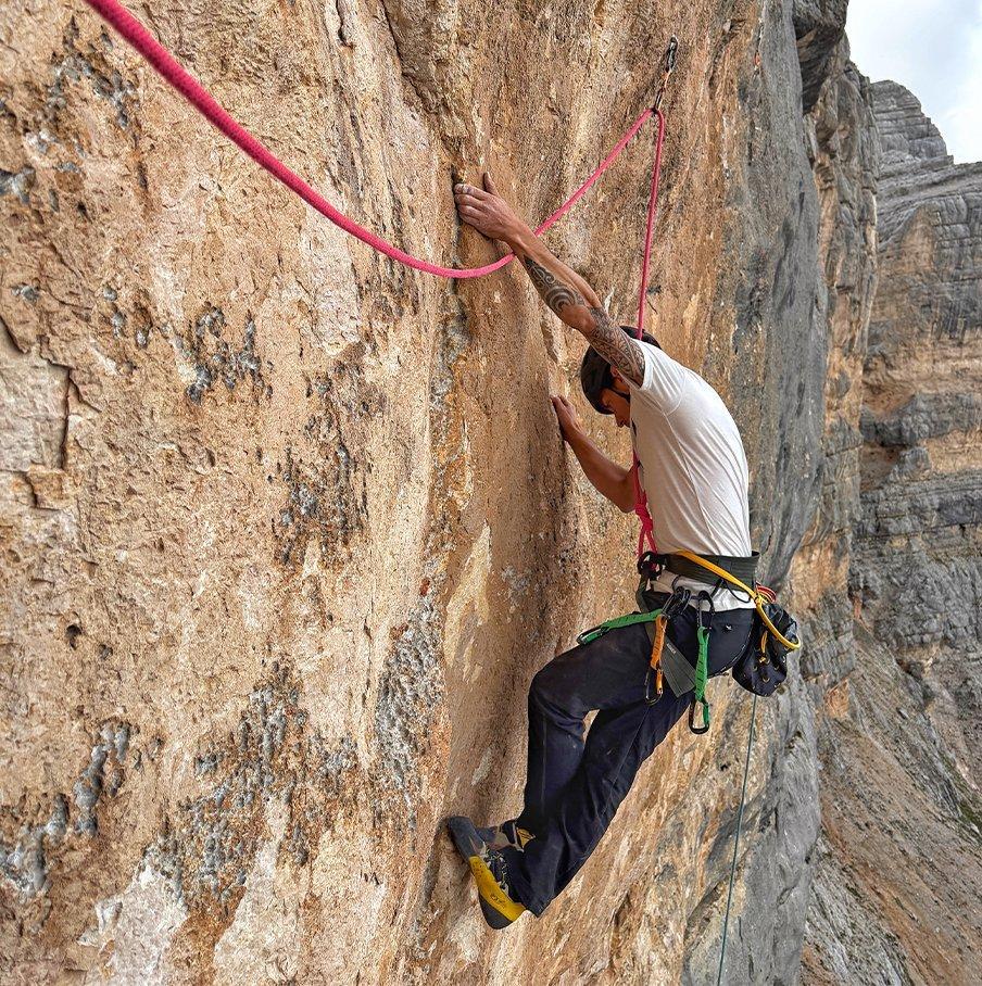 Leo Gheza on the crux section
