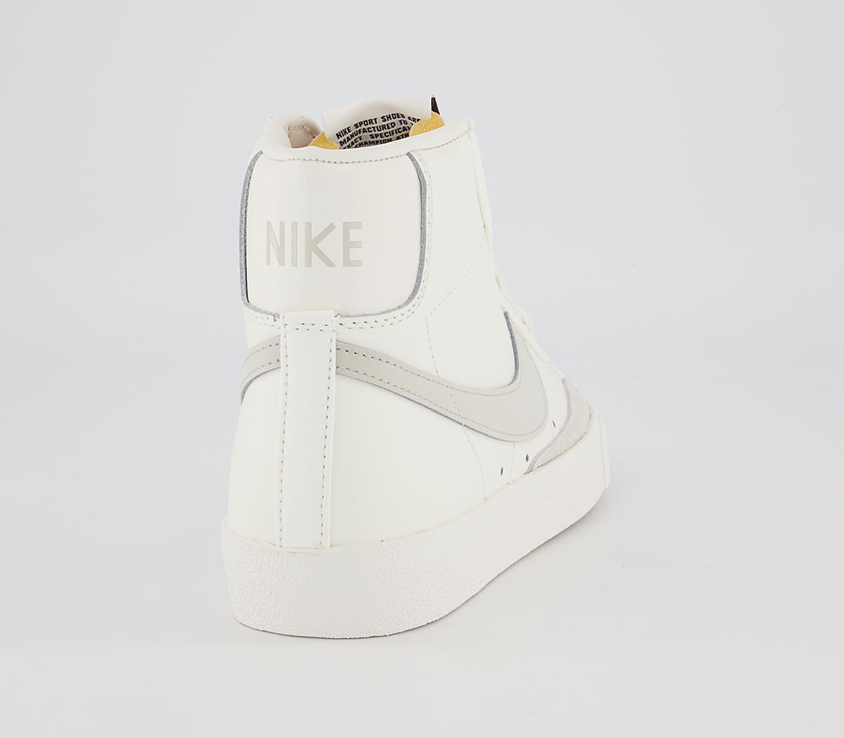 Nike Blazer Mid 77 Trainers Nike Blazer Mid 77 Trainers Sail Light Bone Sail Black