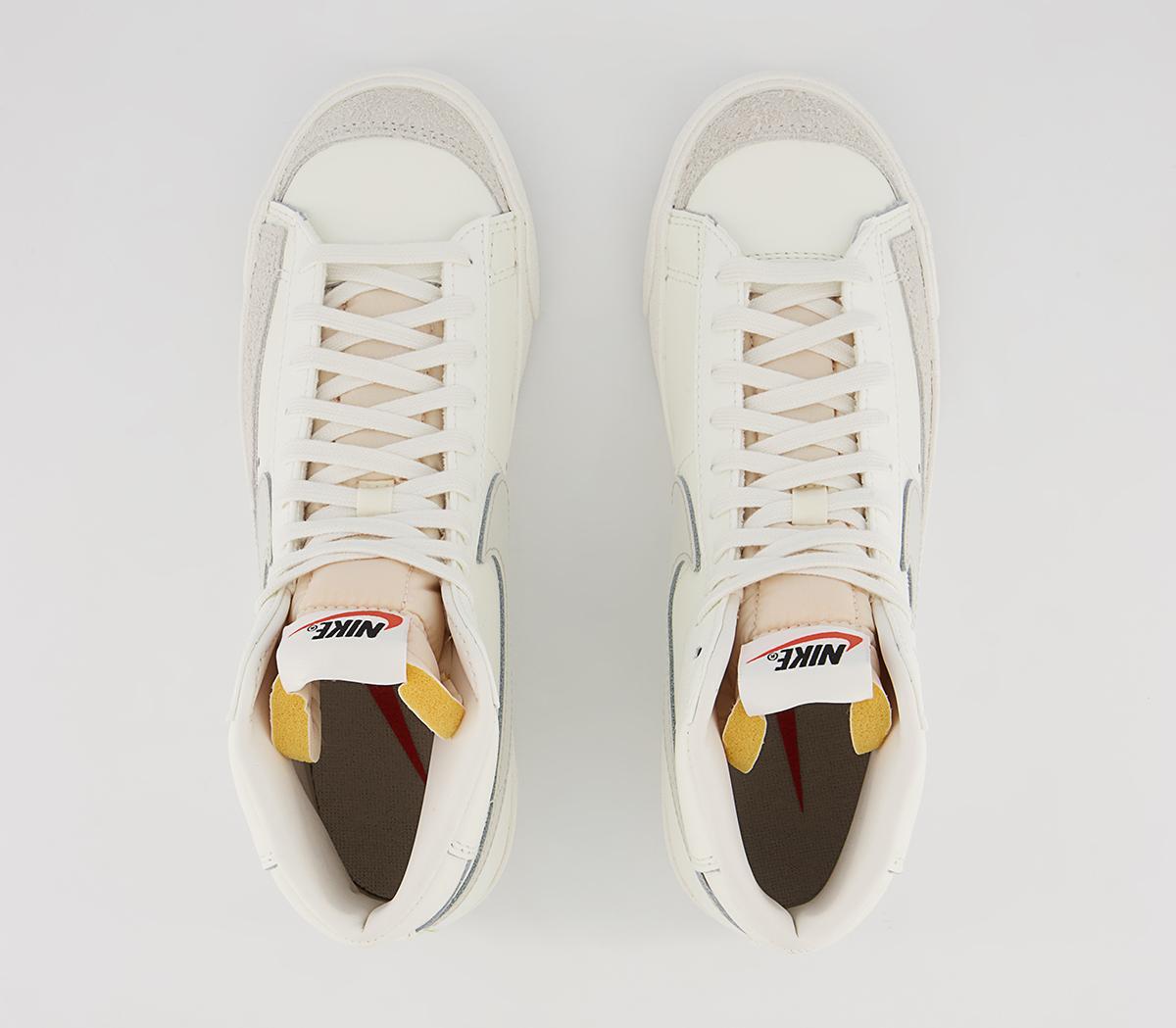 Nike Blazer Mid 77 Trainers Nike Blazer Mid 77 Trainers Sail Light Bone Sail Black