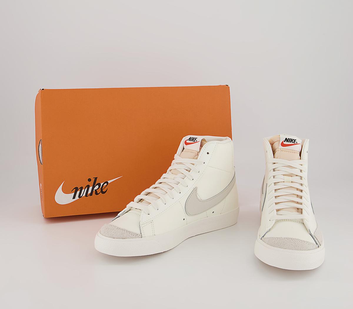 Nike Blazer Mid 77 Trainers Nike Blazer Mid 77 Trainers Sail Light Bone Sail Black