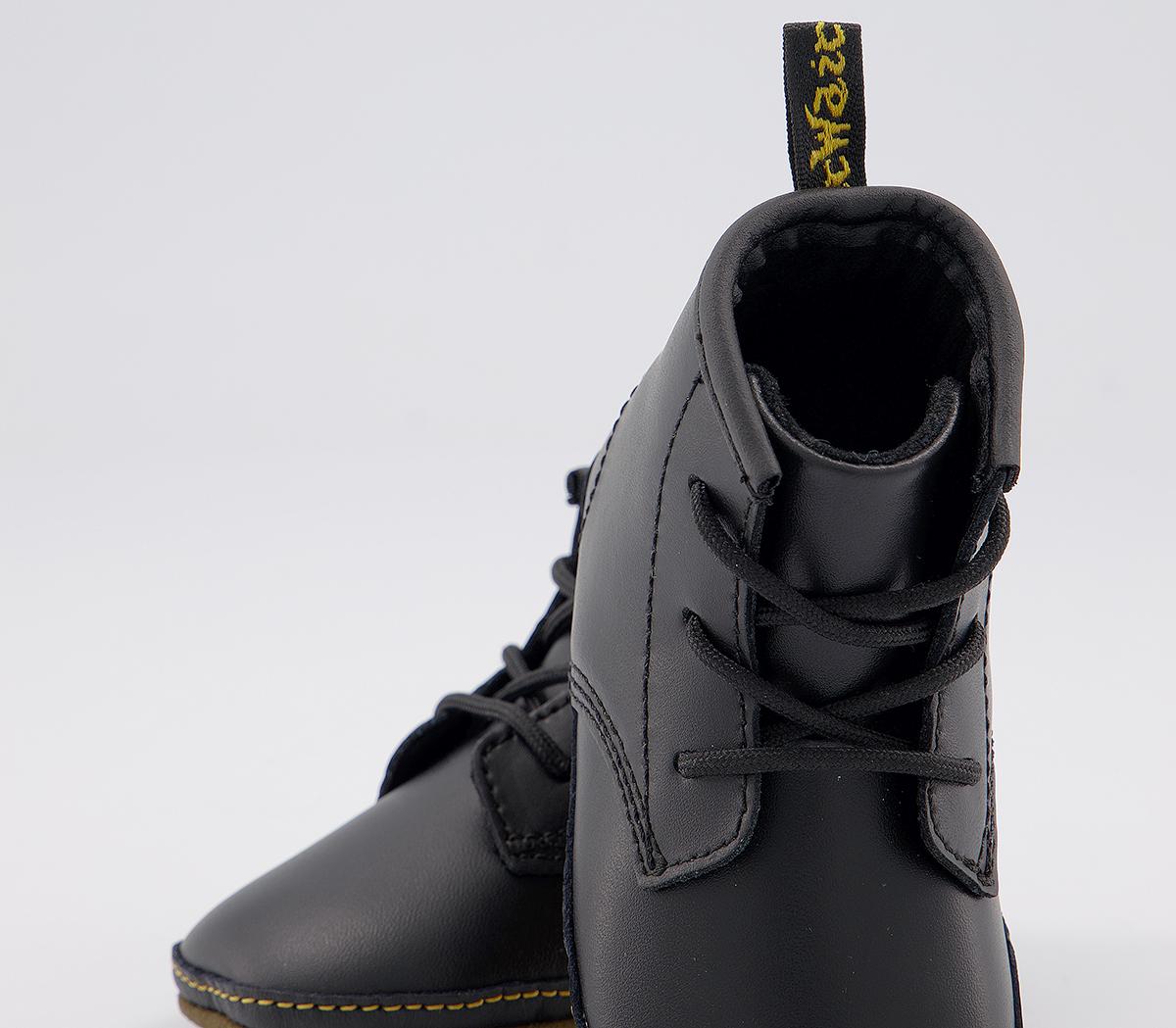 Dr. MartensAuburn Crib Booties Dr. MartensAuburn Crib BootiesBlack Leather