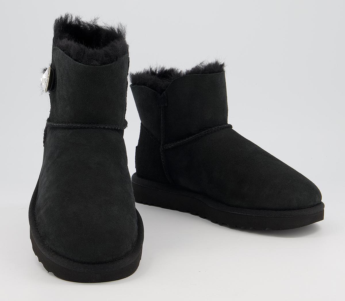 UGG 1016554 Mini Bailey Button Blingブラック UGG MINI BAILEY BUTTON BLING BLACK SWAROVSKI CRYSTAL BOOT US