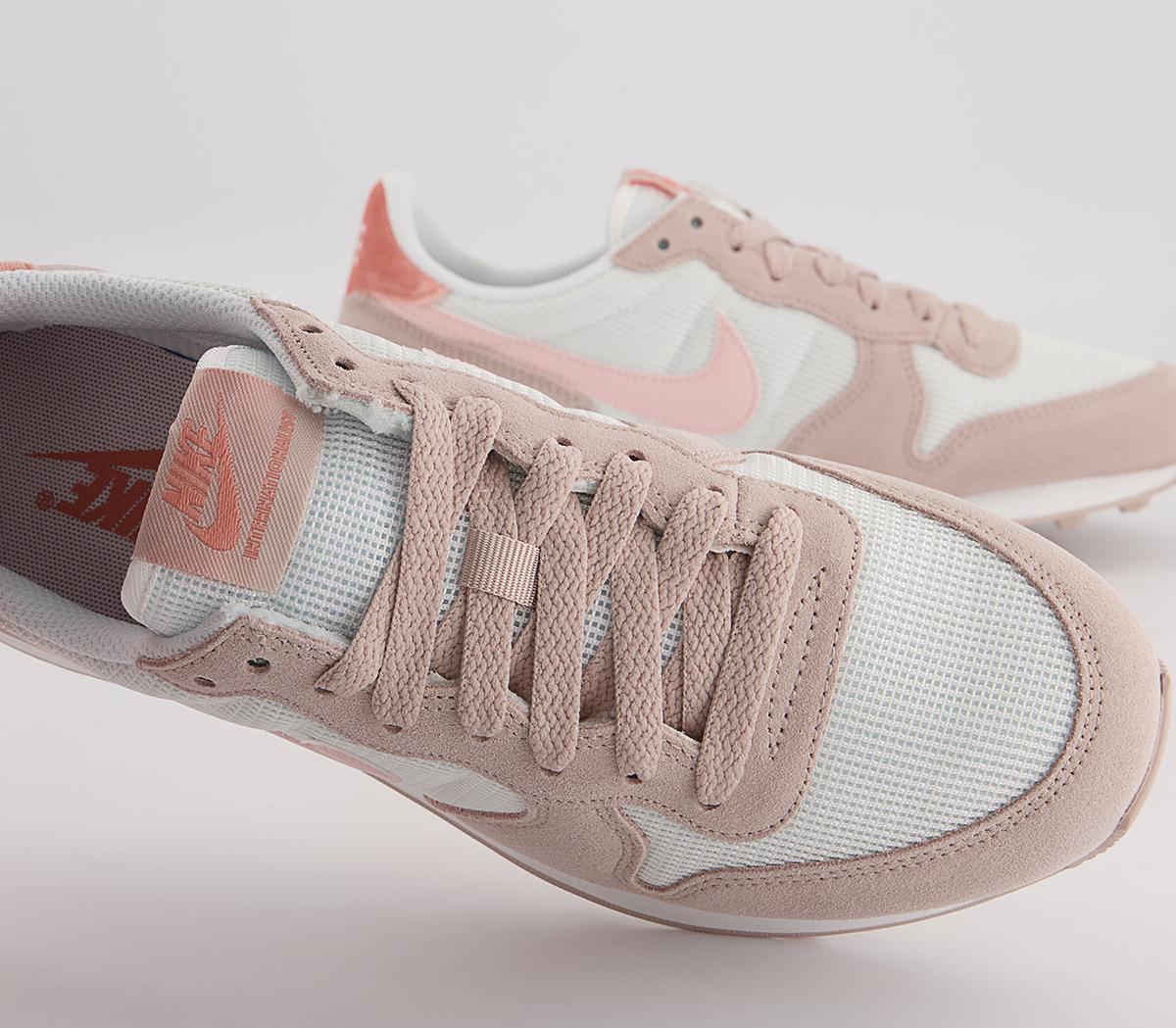 Nike Internationalist Trainers Nike Internationalist Trainers Summit White Atmosphere Fossil Stone