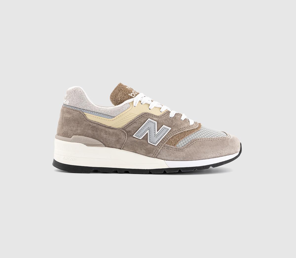 New Balance997 TrainersBeige Brown Grey