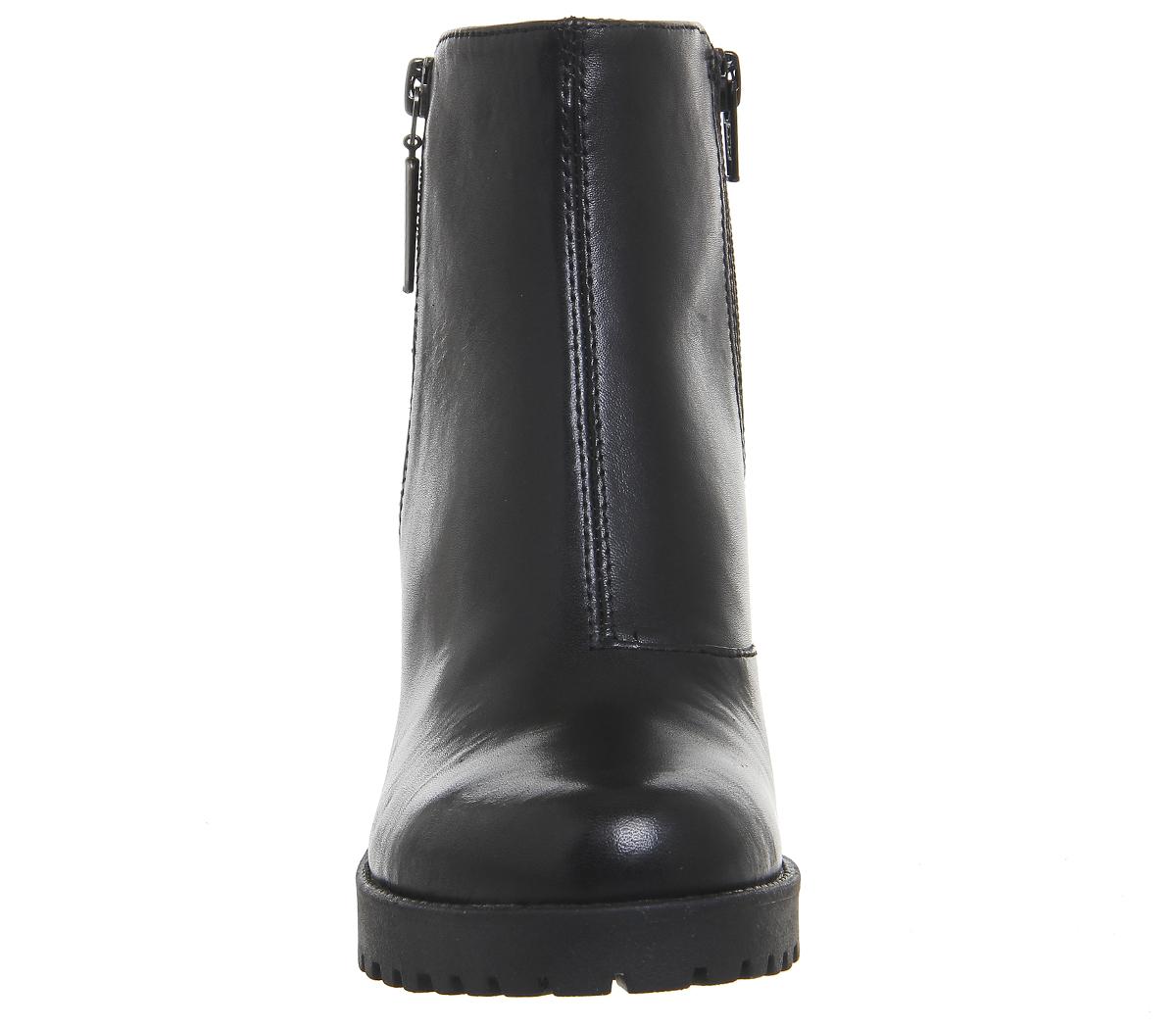 Vagabond ShoemakersGrace Side Zip bootsBlack Leather