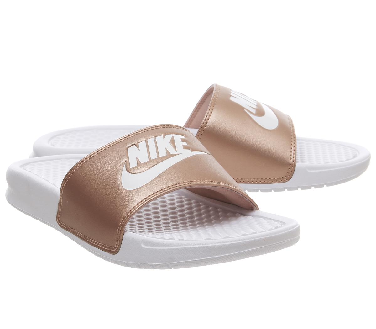 NikeBenassi SlidersWhite White Metallic Red Bronze Jdi F