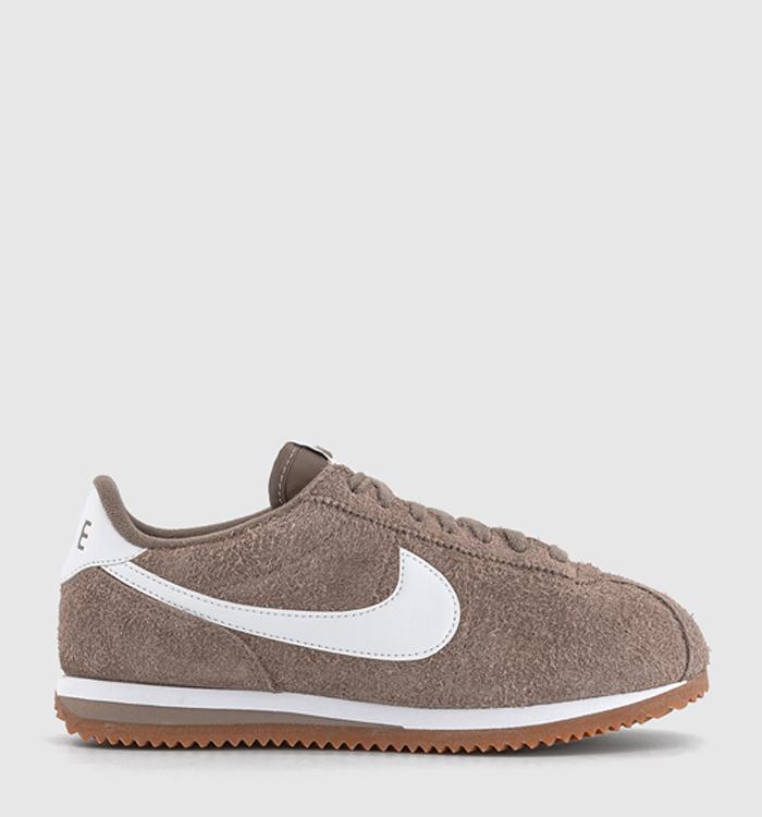 Nike classic cortez trainers in sand suede best sale