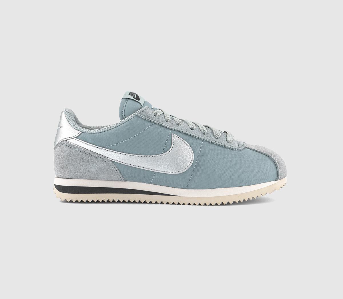 NikeNike Cortez TrainersLight Pumice Metallic Silver