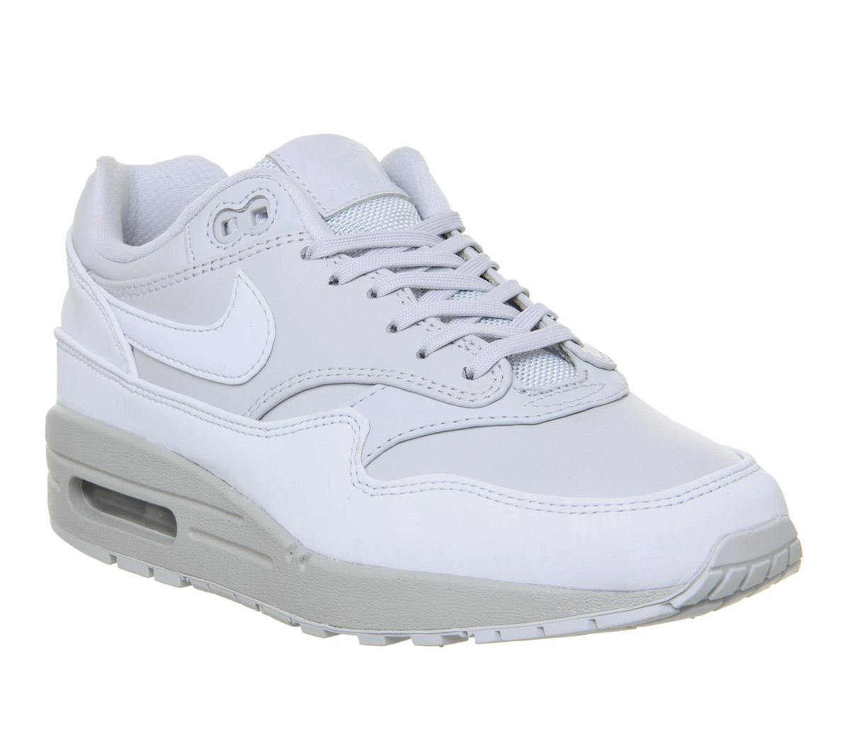 Arne fricción Actual Nike Air Max 1 Trainers Pure Platinum Lx - Women's Trainers