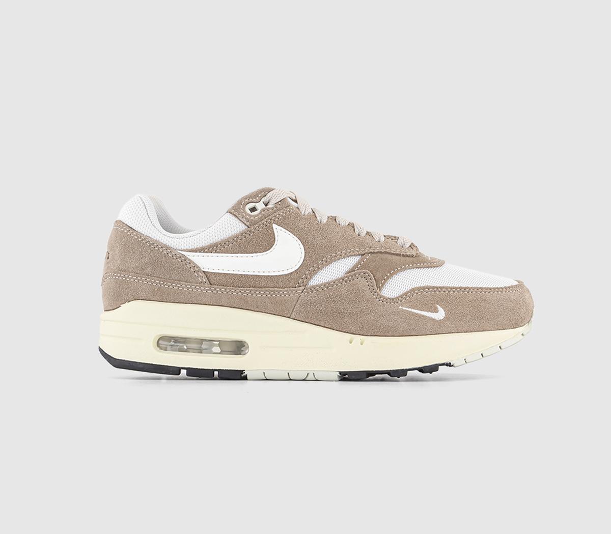 Nike air outlet khaki trainers