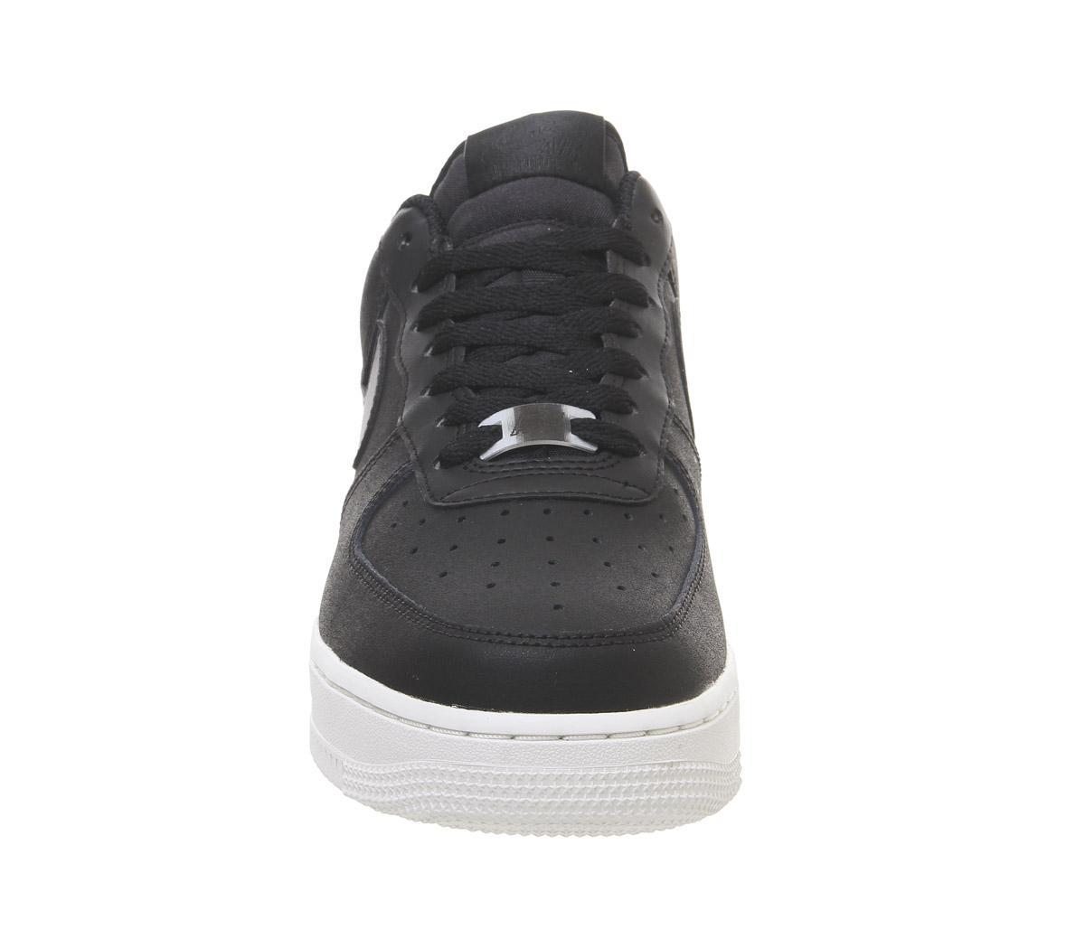 NikeAir Force 1 07 TrainersBlack Black Summit White