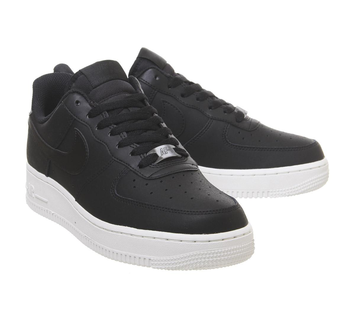 NikeAir Force 1 07 TrainersBlack Black Summit White
