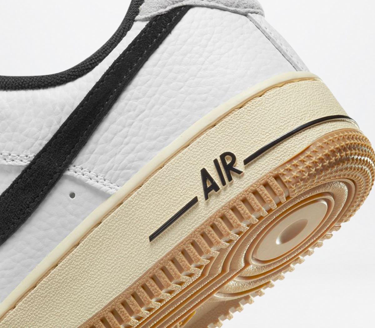 NikeAir Force 1 07 TrainersSummit White Black Muslin Gum Light Brown