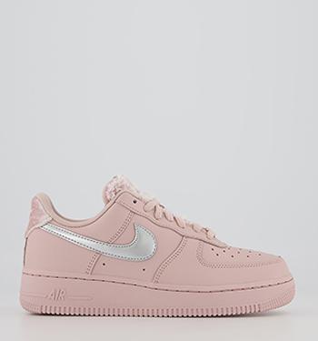 pink nike trainers