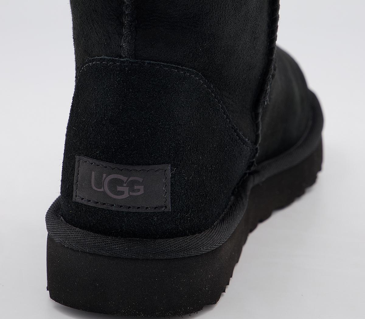 UGG Classic Short II Boots UGG Classic Short II Boots Black Suede
