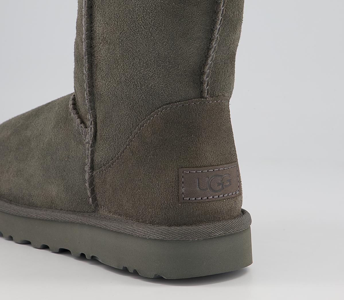UGG Classic Short II Boots UGG Classic Short II Boots Grey