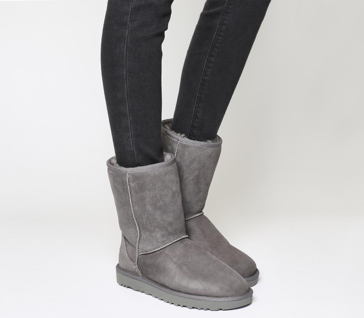 Short grey hot sale ugg boots